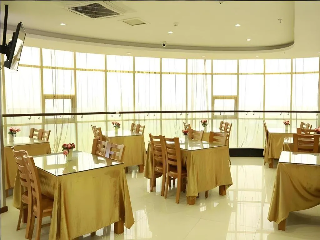 GreenTree Inn Anhui Fuyang Funan East Huaihe Road Express Hotel