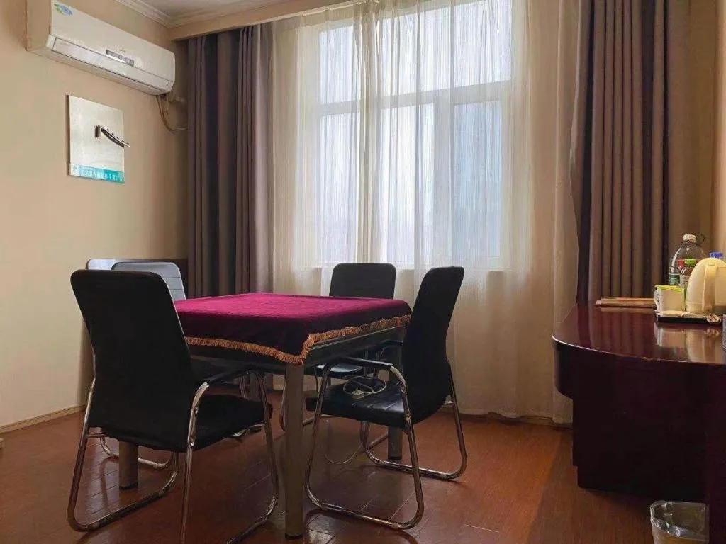 GreenTree Inn Anhui Fuyang Funan East Huaihe Road Express Hotel