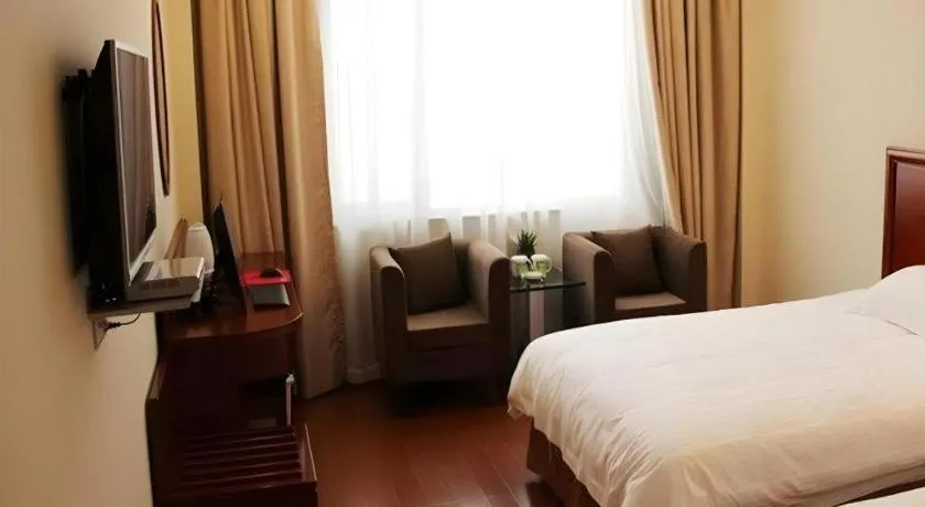 Bed in GreenTree Inn Anhui Fuyang Funan East Huaihe Road Express Hotel