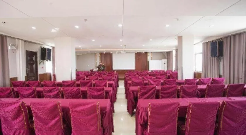 GreenTree Inn Anhui Fuyang Funan East Huaihe Road Express Hotel