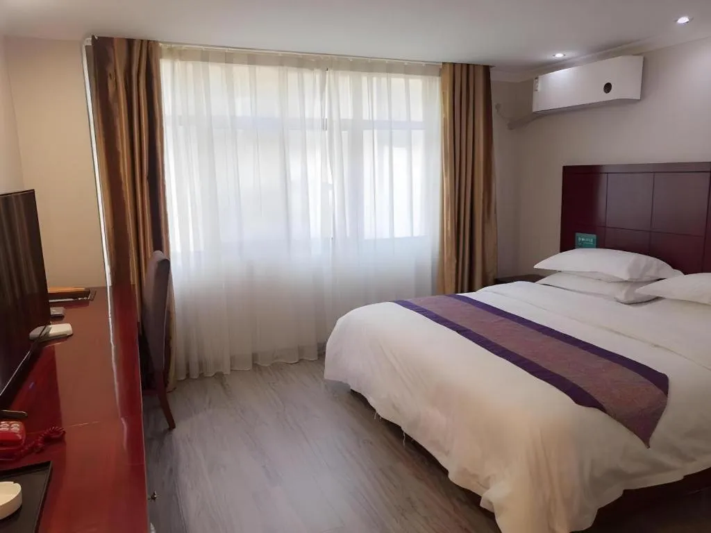 Bed in GreenTree Alliance Gansu Longnan Beishan East Road Hotel