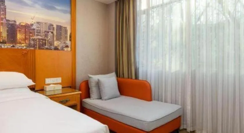 Bed in Vienna Hotel Guangzhou Luochongwei Bus Station Branch