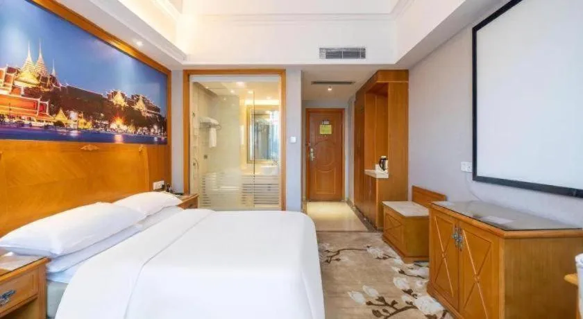 Bed in Vienna Hotel Guangzhou Luochongwei Bus Station Branch