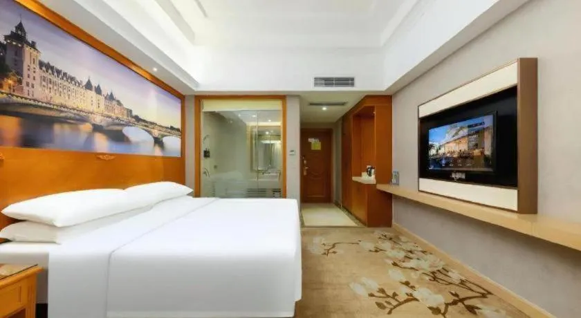 Bed in Vienna Hotel Guangzhou Luochongwei Bus Station Branch