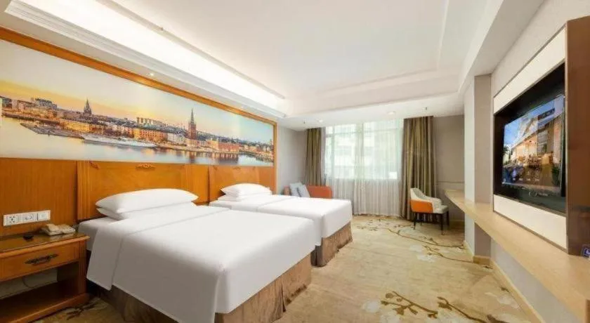 Bed in Vienna Hotel Guangzhou Luochongwei Bus Station Branch