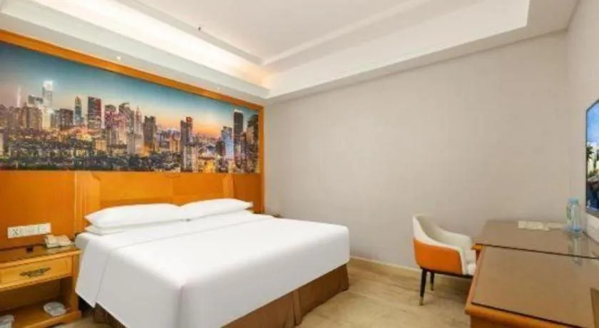 Bed in Vienna Hotel Guangzhou Luochongwei Bus Station Branch