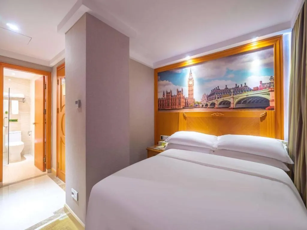 Bed in Vienna Hotel Guangzhou Luochongwei Bus Station Branch