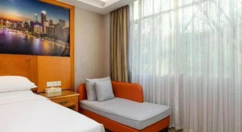Bed in Vienna Hotel Guangzhou Luochongwei Bus Station Branch