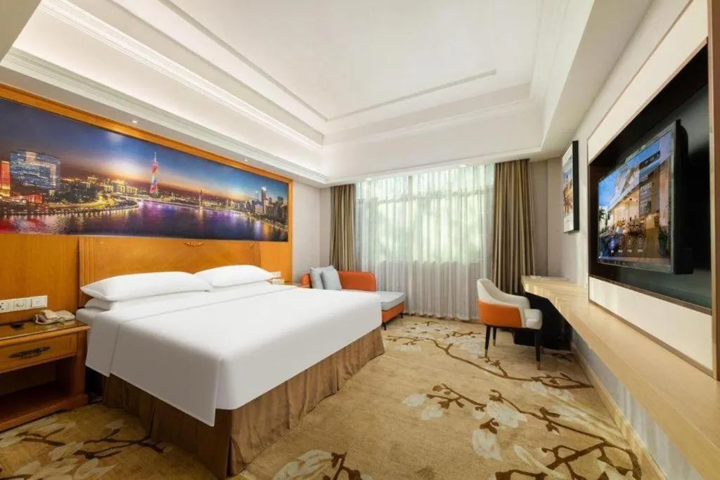 Bed in Vienna Hotel Guangzhou Luochongwei Bus Station Branch