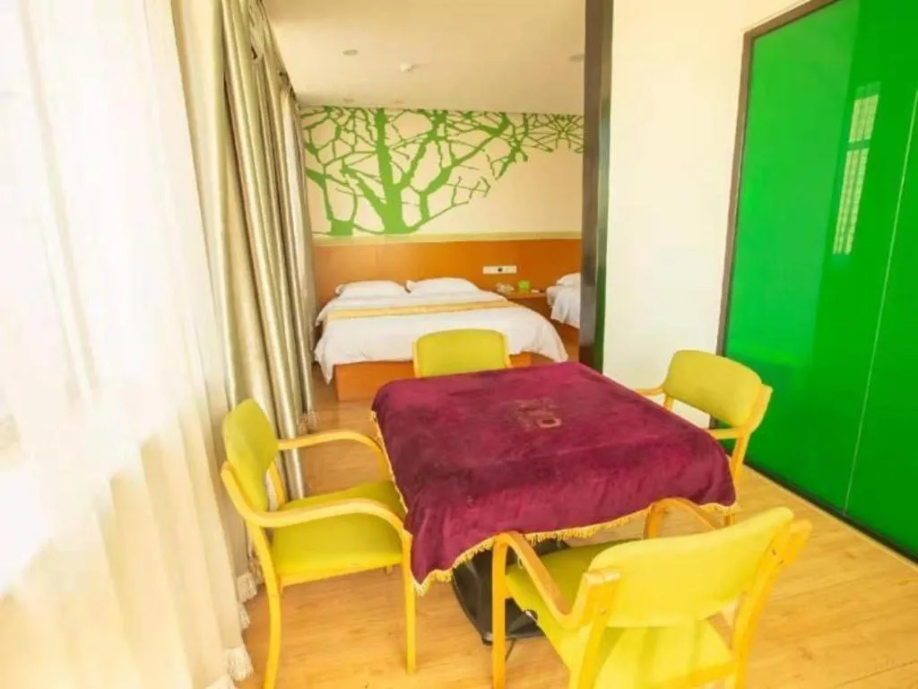 Bed in Vatica Tianjin Jinghai Bus Station Home World Plaza Hotel