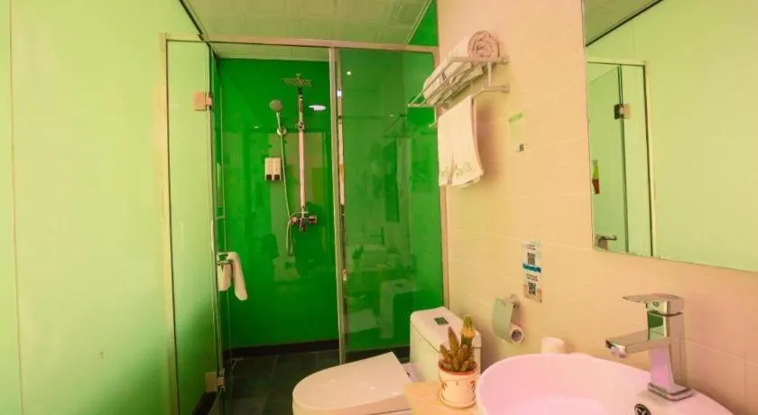 Vatica Tianjin Jinghai Bus Station Home World Plaza Hotel