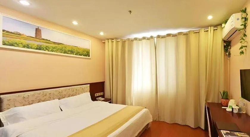 Bed in GreenTree Alliance Jiangsu Yangzhou Hanjiang Middle Road Libao Square Hotel