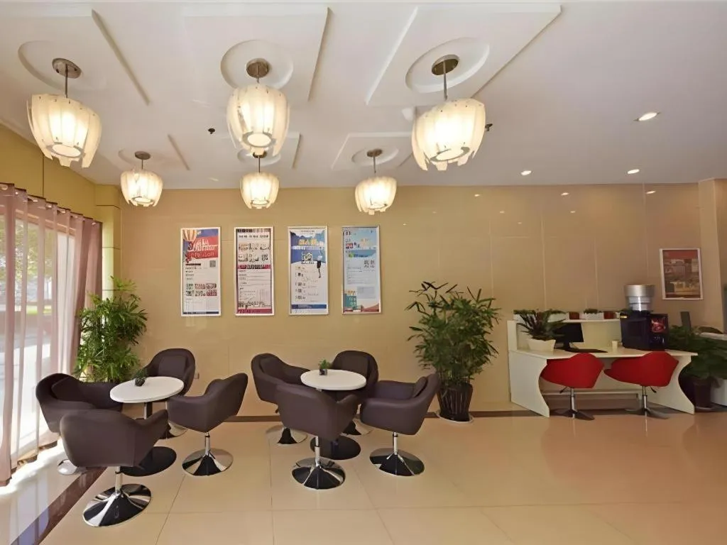 GreenTree Alliance Jiangsu Yangzhou Hanjiang Middle Road Libao Square Hotel