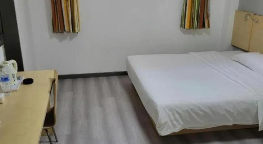 Bed in 7 Days Inn Tianjin Ancient Cultural Street Jinshiqiao Metro Station