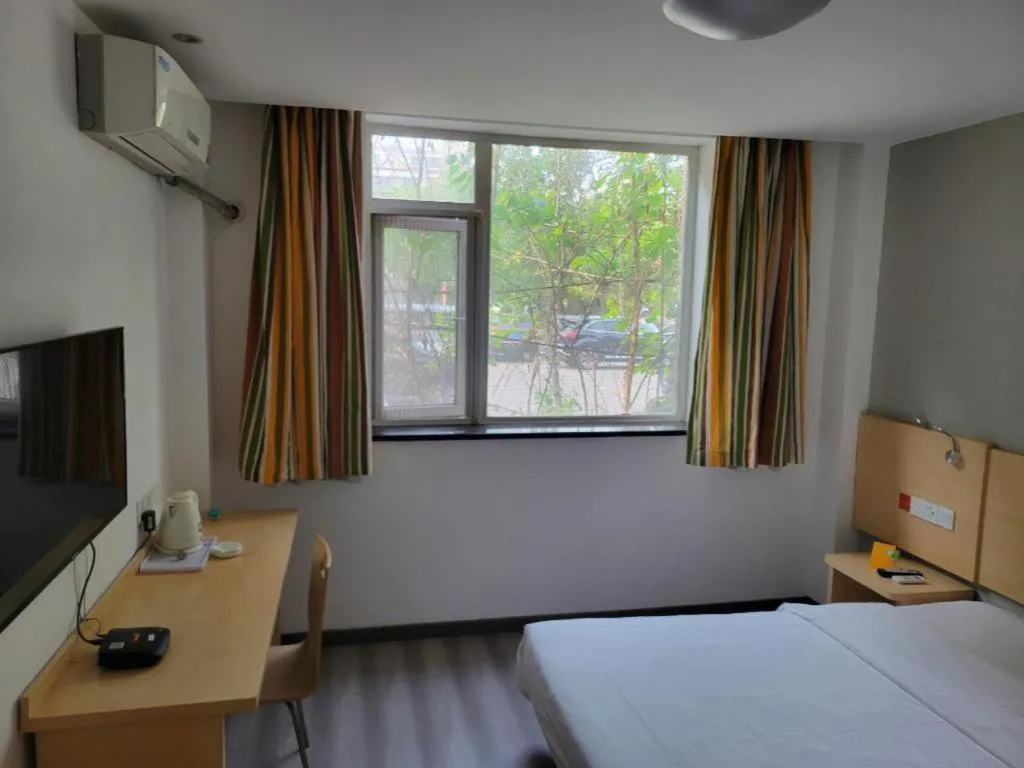 Bed in 7 Days Inn Tianjin Ancient Cultural Street Jinshiqiao Metro Station