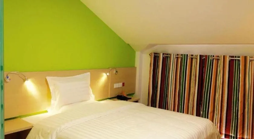 Bed in 7 Days Inn Tianjin Ancient Cultural Street Jinshiqiao Metro Station