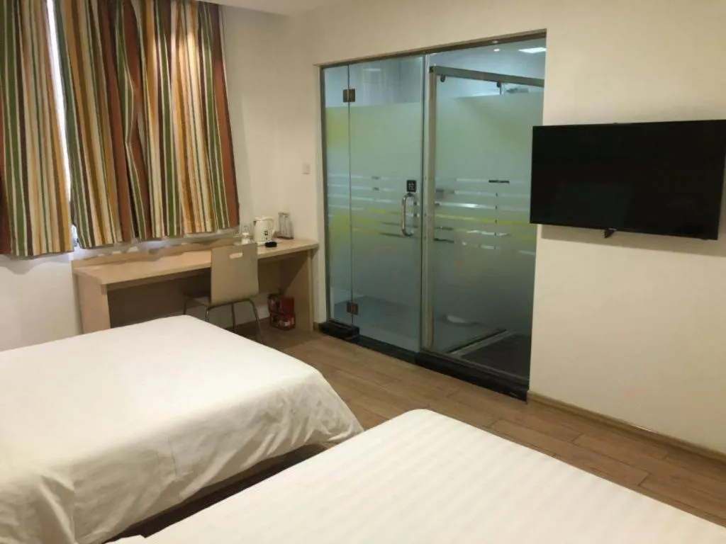 Bed in 7 Days Inn Tianjin Ancient Cultural Street Jinshiqiao Metro Station