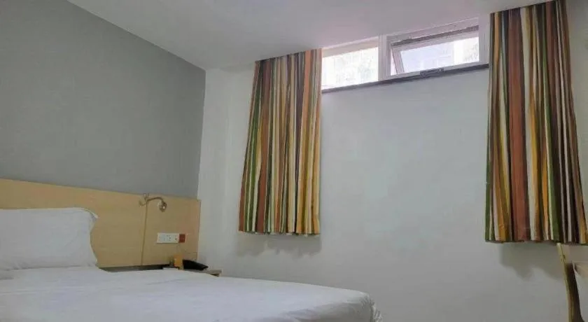 Bed in 7 Days Inn Tianjin Ancient Cultural Street Jinshiqiao Metro Station