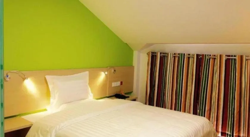 Bed in 7 Days Inn Tianjin Ancient Cultural Street Jinshiqiao Metro Station