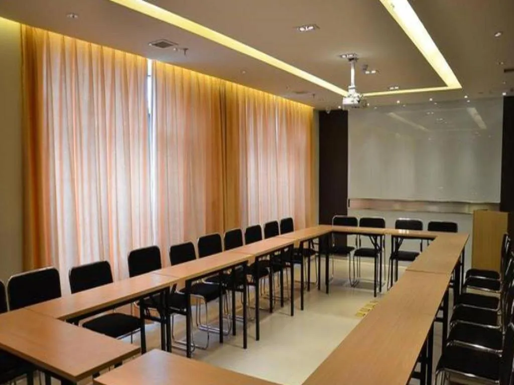 Jinjiang Inn Hohhot Dazhao Hospital Metro Station