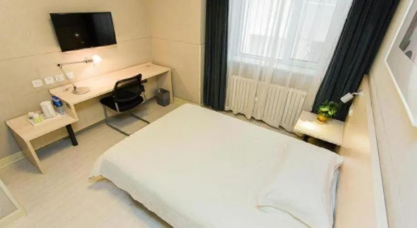 Bed in Jinjiang Inn Hohhot Dazhao Hospital Metro Station