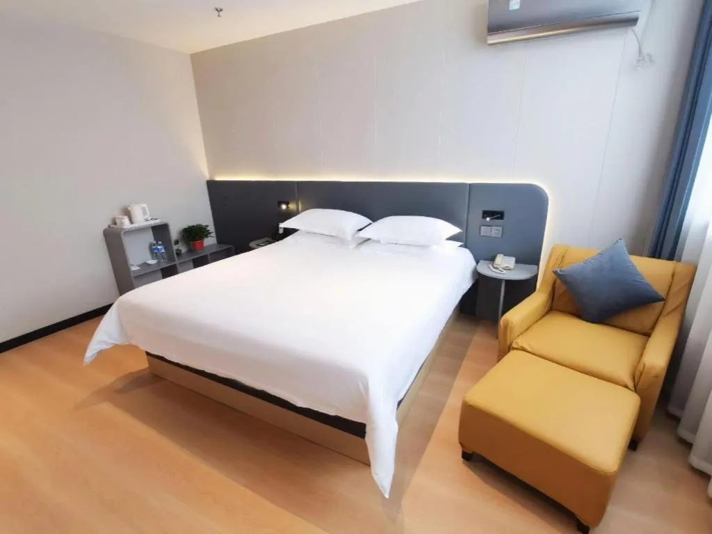 Bed in Jinjiang Inn Xuzhou Peixian Hancheng Road