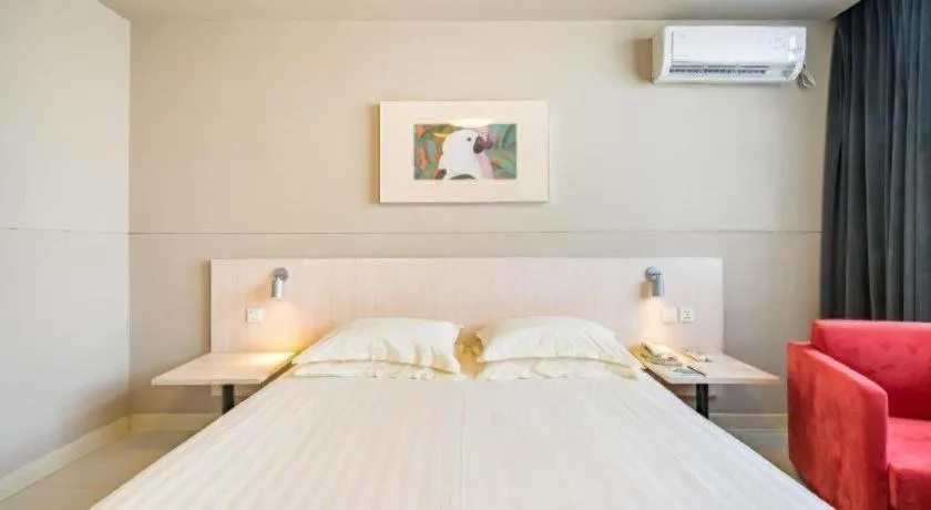 Bed in Jinjiang Inn Xuzhou Peixian Hancheng Road