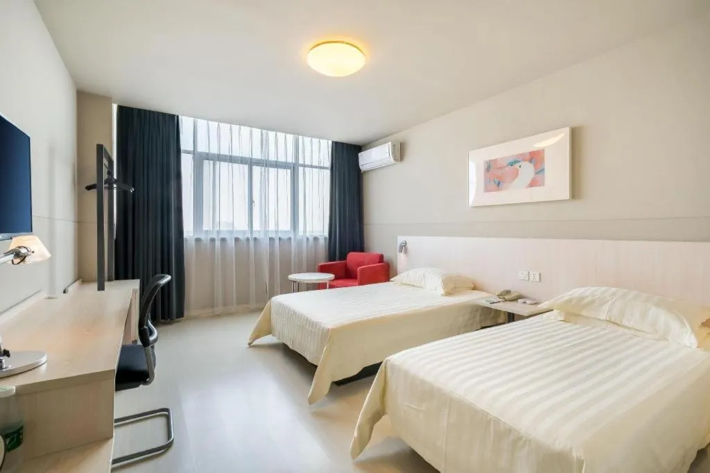 Bed in Jinjiang Inn Xuzhou Peixian Hancheng Road