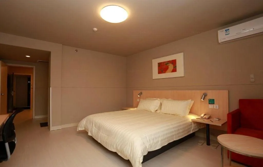 Bed in Jinjiang Inn Hotel Tianjin Xinkai Road Branch