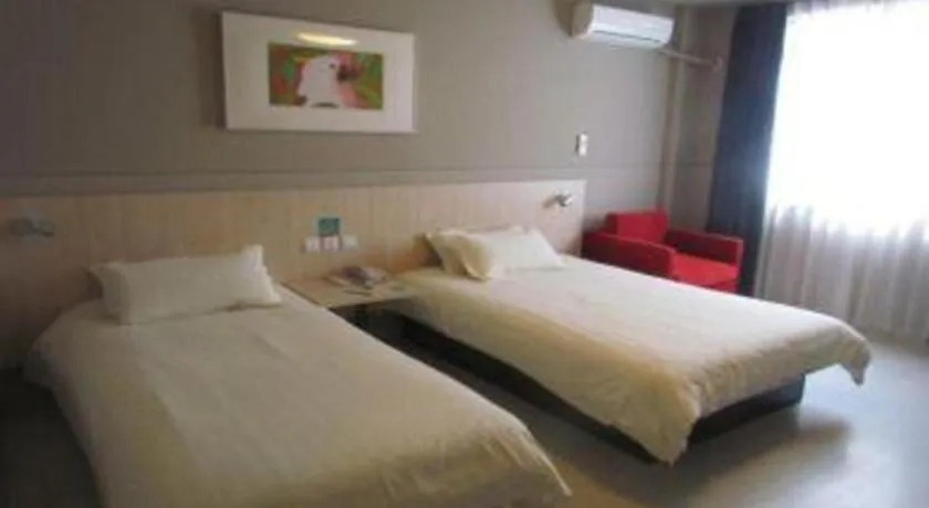 Bed in Jinjiang Inn Hotel Tianjin Xinkai Road Branch