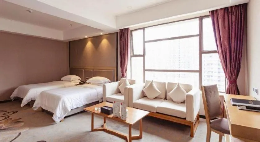 Bed in Guangzhou Rongjin hotel