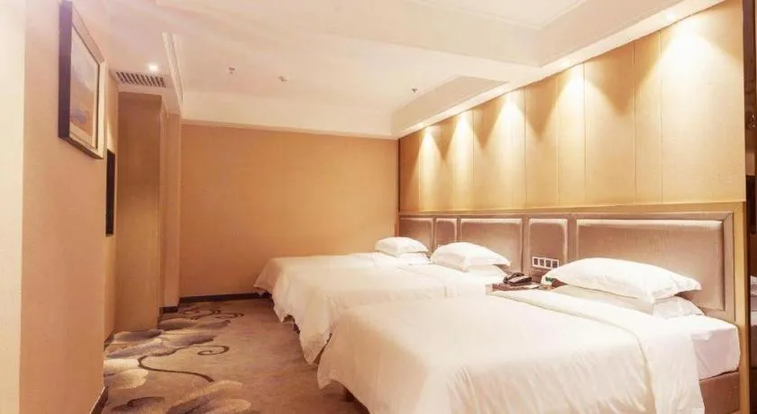 Bed in Guangzhou Rongjin hotel
