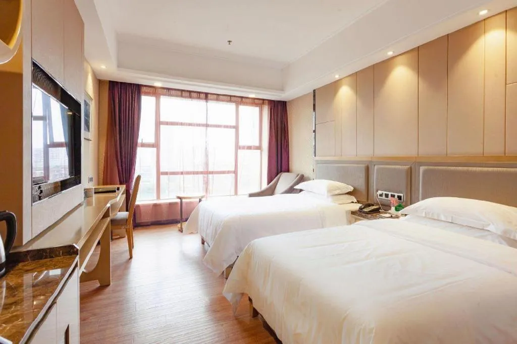 Bed in Guangzhou Rongjin hotel