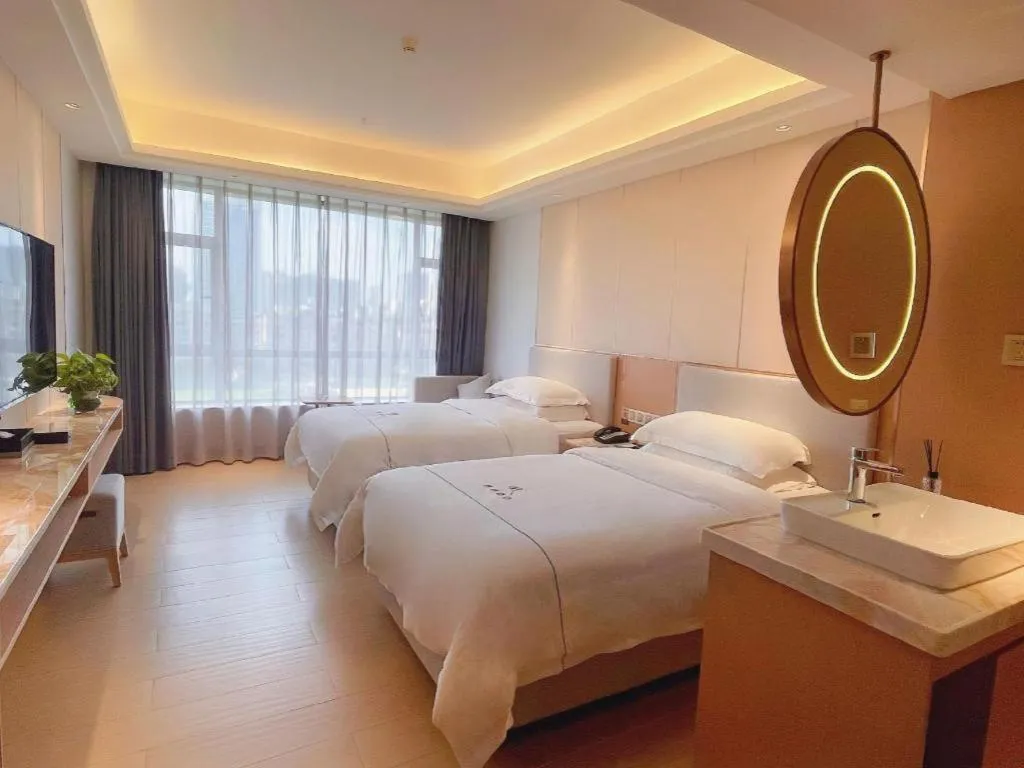 Bed in Guangzhou Rongjin hotel