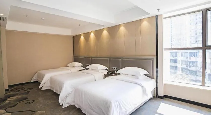 Bed in Guangzhou Rongjin hotel