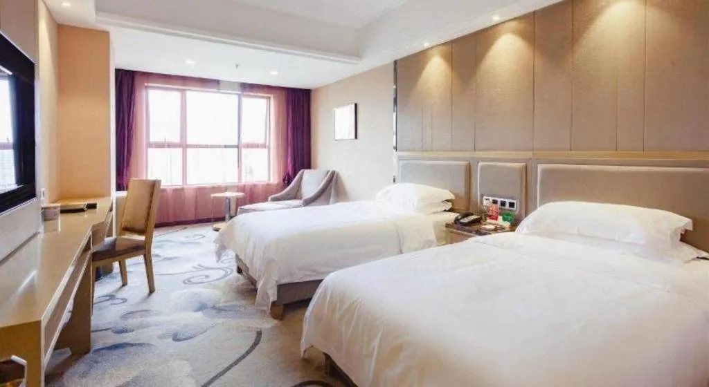 Bed in Guangzhou Rongjin hotel