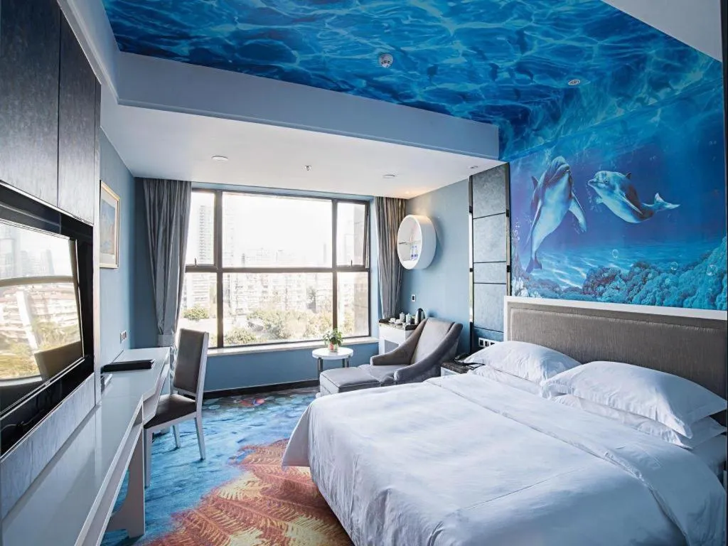 Bed in Guangzhou Rongjin hotel