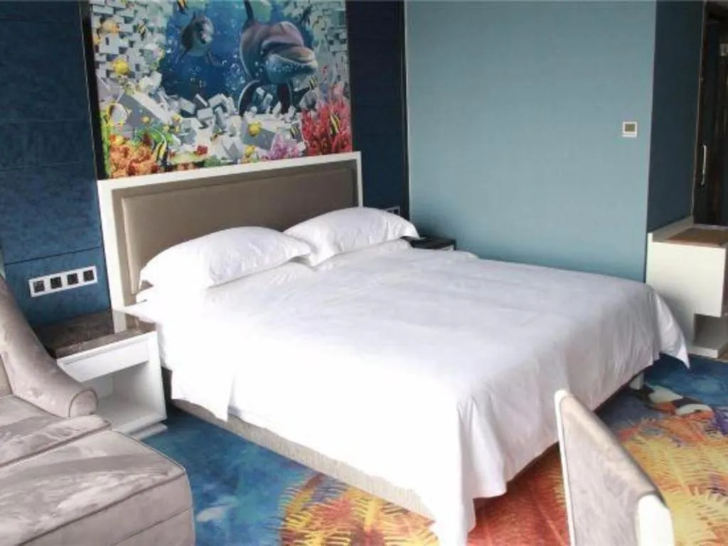 Bed in Guangzhou Rongjin hotel