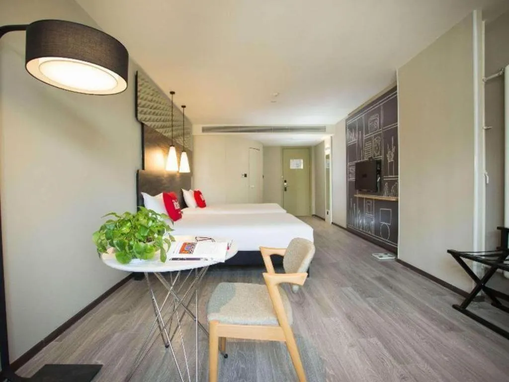 ibis Xi'an First Gaoxin RD