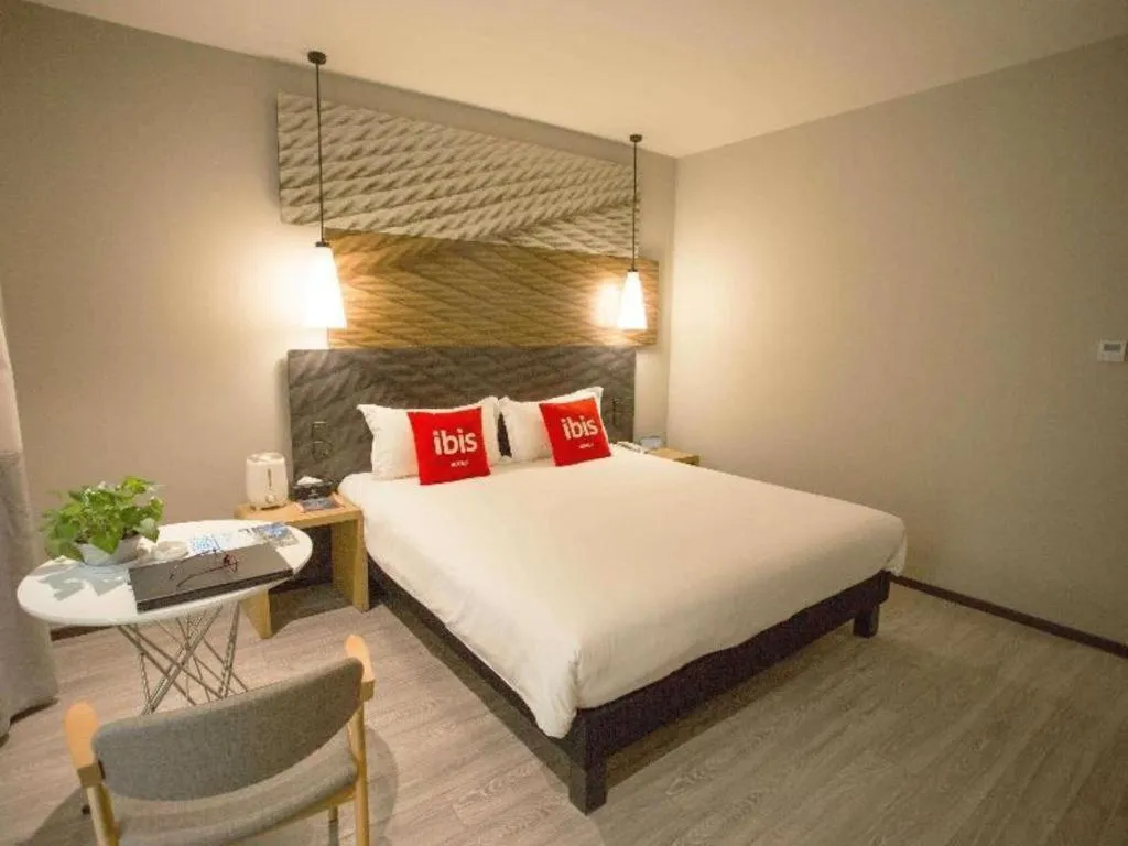 Bed in ibis Xi'an First Gaoxin RD