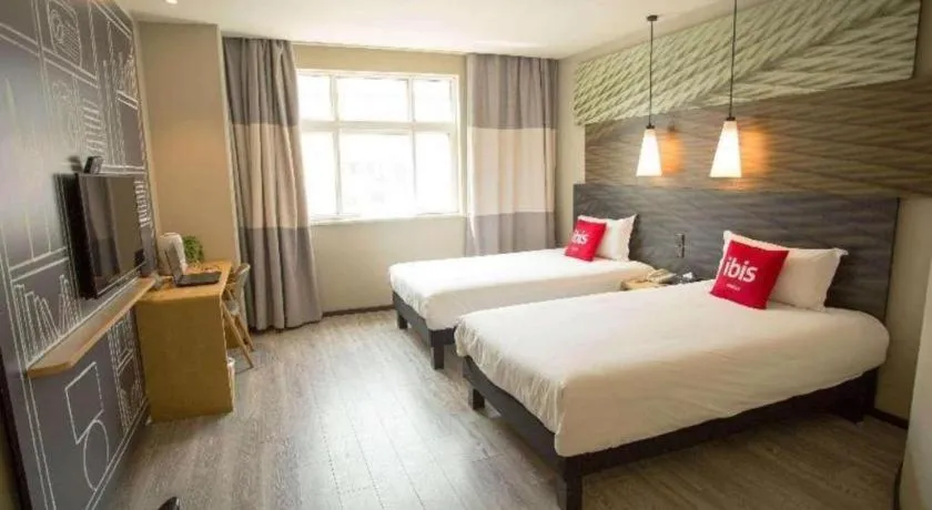 Bed in ibis Xi'an First Gaoxin RD