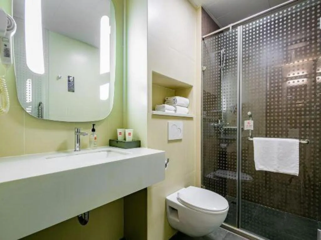 ibis Xi'an First Gaoxin RD