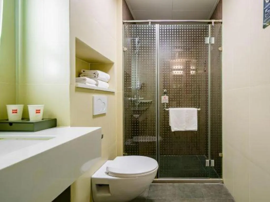 ibis Xi'an First Gaoxin RD