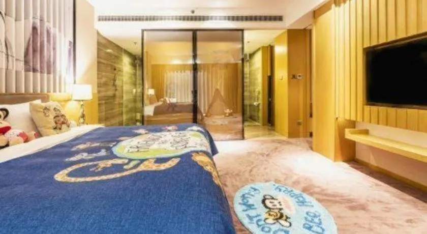 Bed in CITIC Jinling Hotel