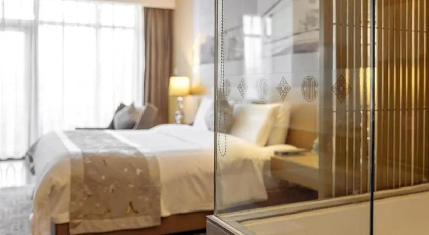 Bed in CITIC Jinling Hotel