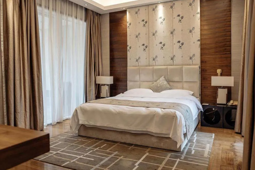 Bed in CITIC Jinling Hotel