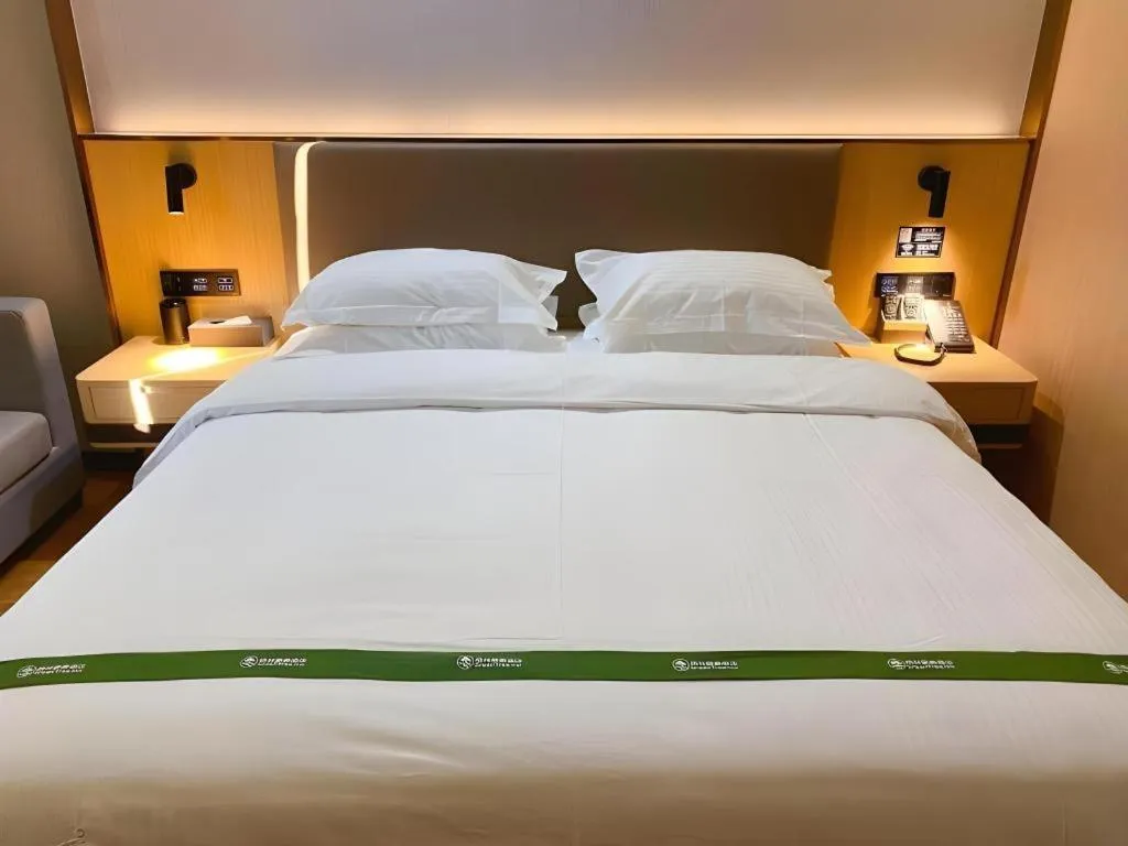 Bed in GreenTree Inn XuZhou PiZhou Dayunhe Decorative city PiXin(N) Road Express Hotel