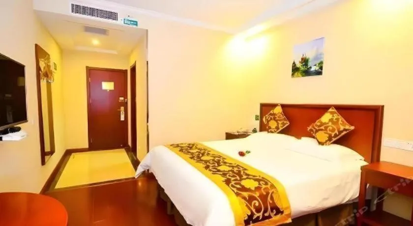 Bed in GreenTree Inn XuZhou PiZhou Dayunhe Decorative city PiXin(N) Road Express Hotel