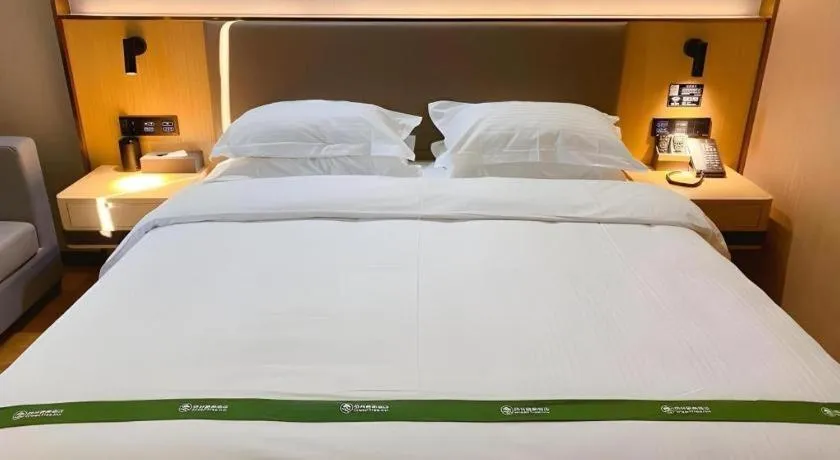 Bed in GreenTree Inn XuZhou PiZhou Dayunhe Decorative city PiXin(N) Road Express Hotel