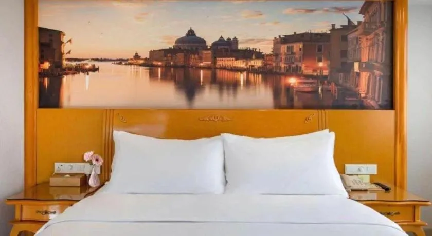 Bed in Vienna International Shenzhen Tianan Digital City